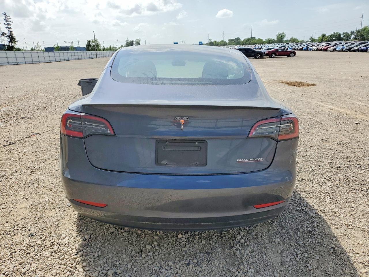 2023 Tesla Model 3 - zdjęcie 6