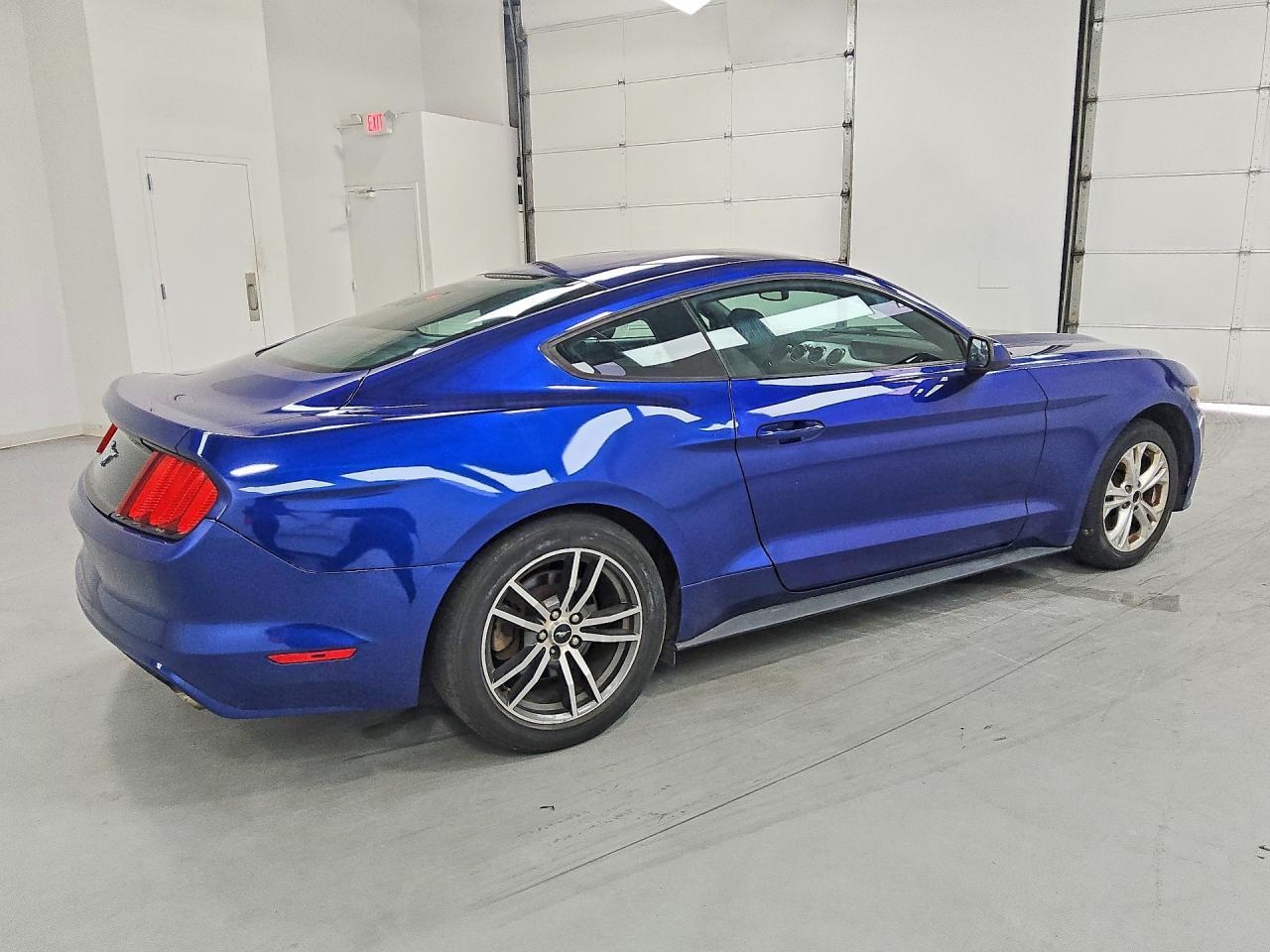 2016 Ford Mustang - zdjęcie 3