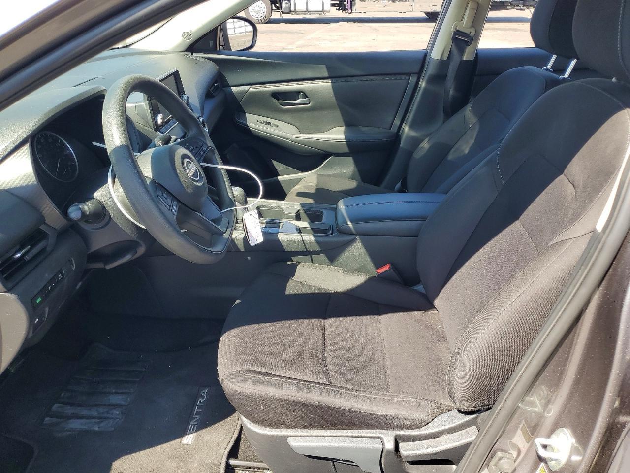 2025 Nissan Sentra S - zdjęcie 7