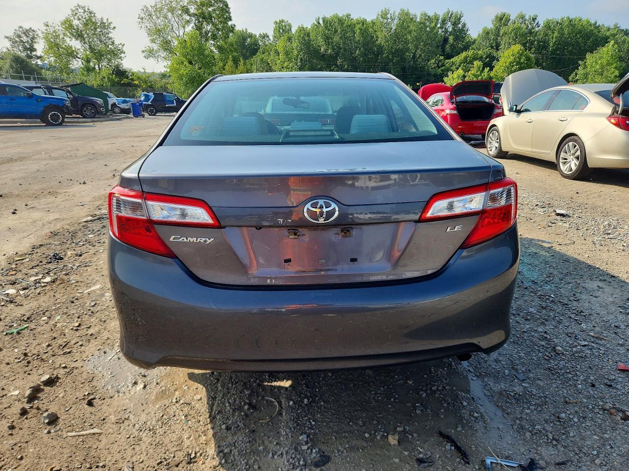 2014 Toyota Camry Le - zdjęcie 6