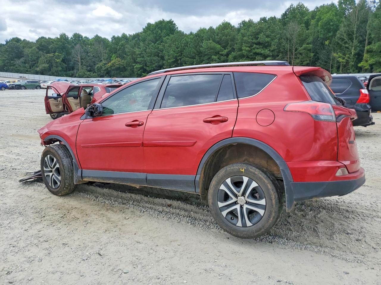 2017 Toyota Rav4 Le - zdjęcie 2