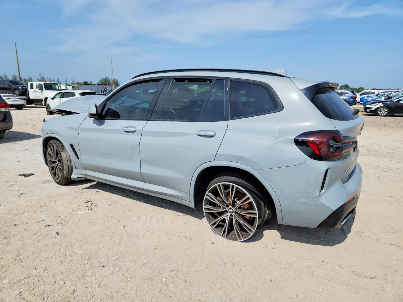2022 BMW X3 xDrive30I - zdjęcie 2