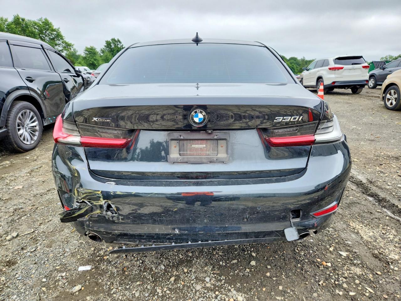 2021 BMW 330Xi - zdjęcie 6