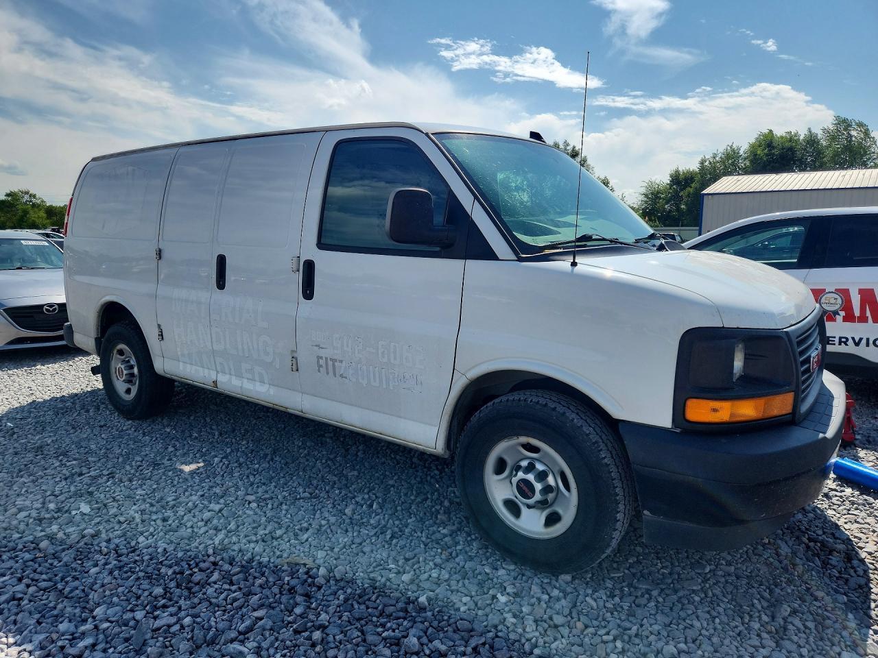 2017 GMC Savana G2500 - zdjęcie 4
