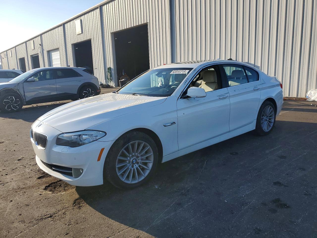 2013 BMW 535 I - zdjęcie główne