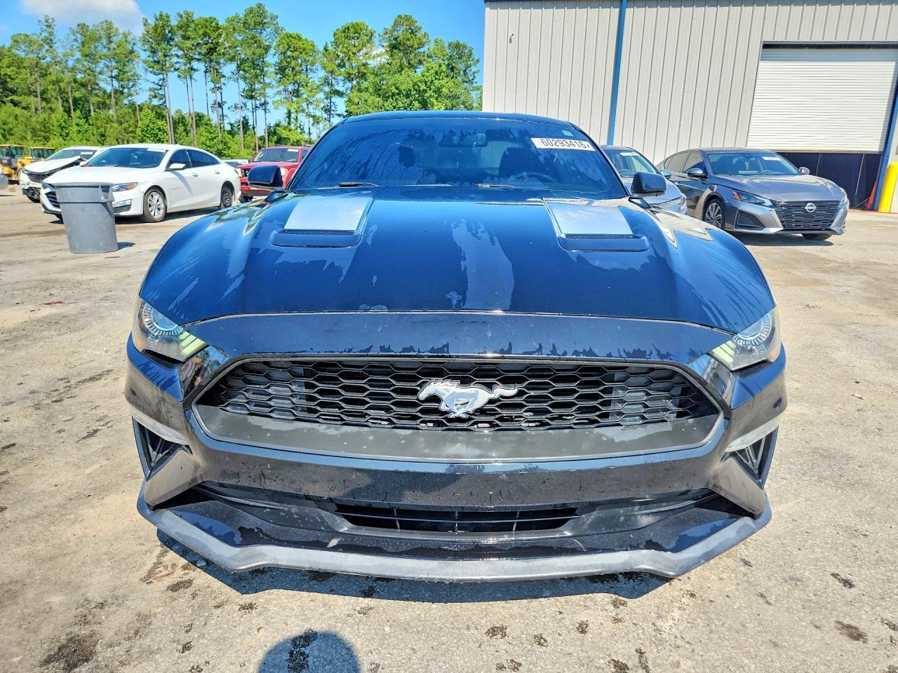 Ford Mustang - zdjęcie 5