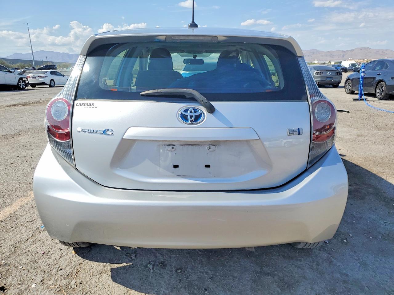 2014 Toyota Prius C Three - zdjęcie 6