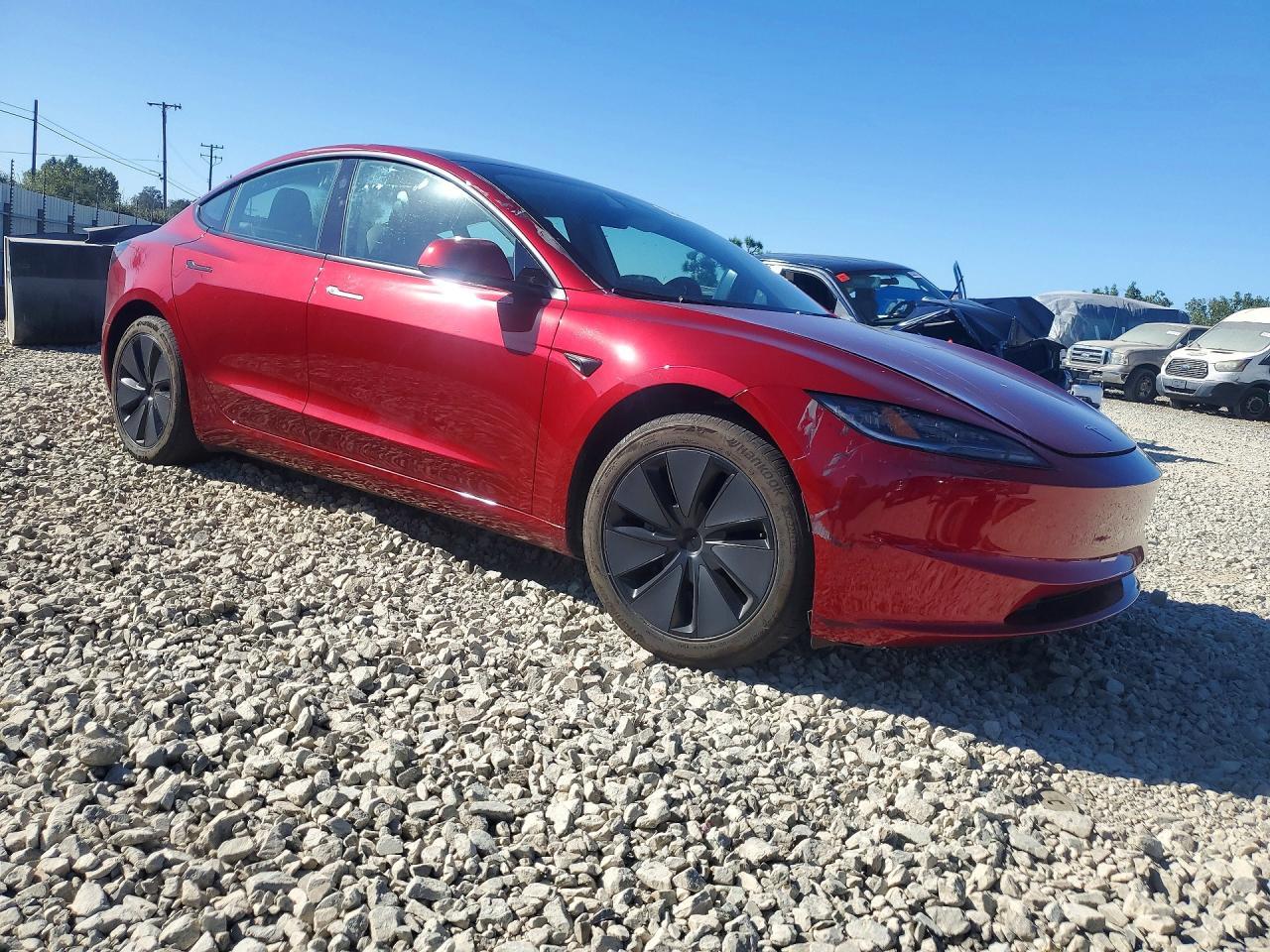 2025 Tesla Model 3 - zdjęcie 4