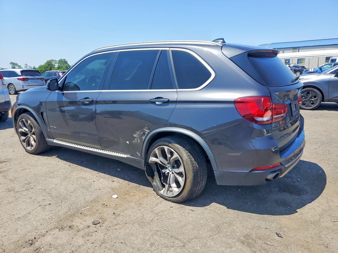 2015 BMW X5 xDrive35I - zdjęcie 2