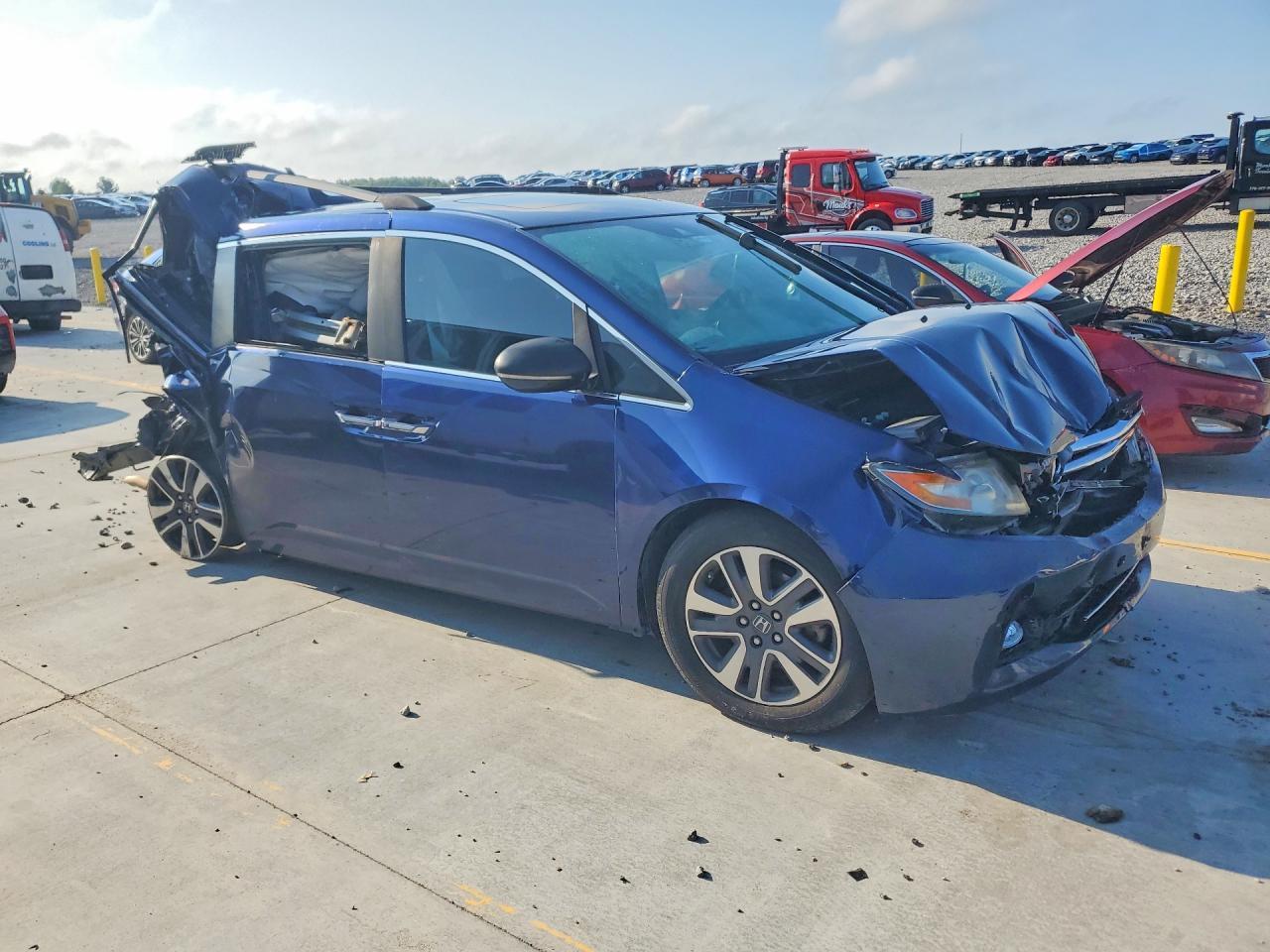 2015 Honda Odyssey Touring - zdjęcie 4