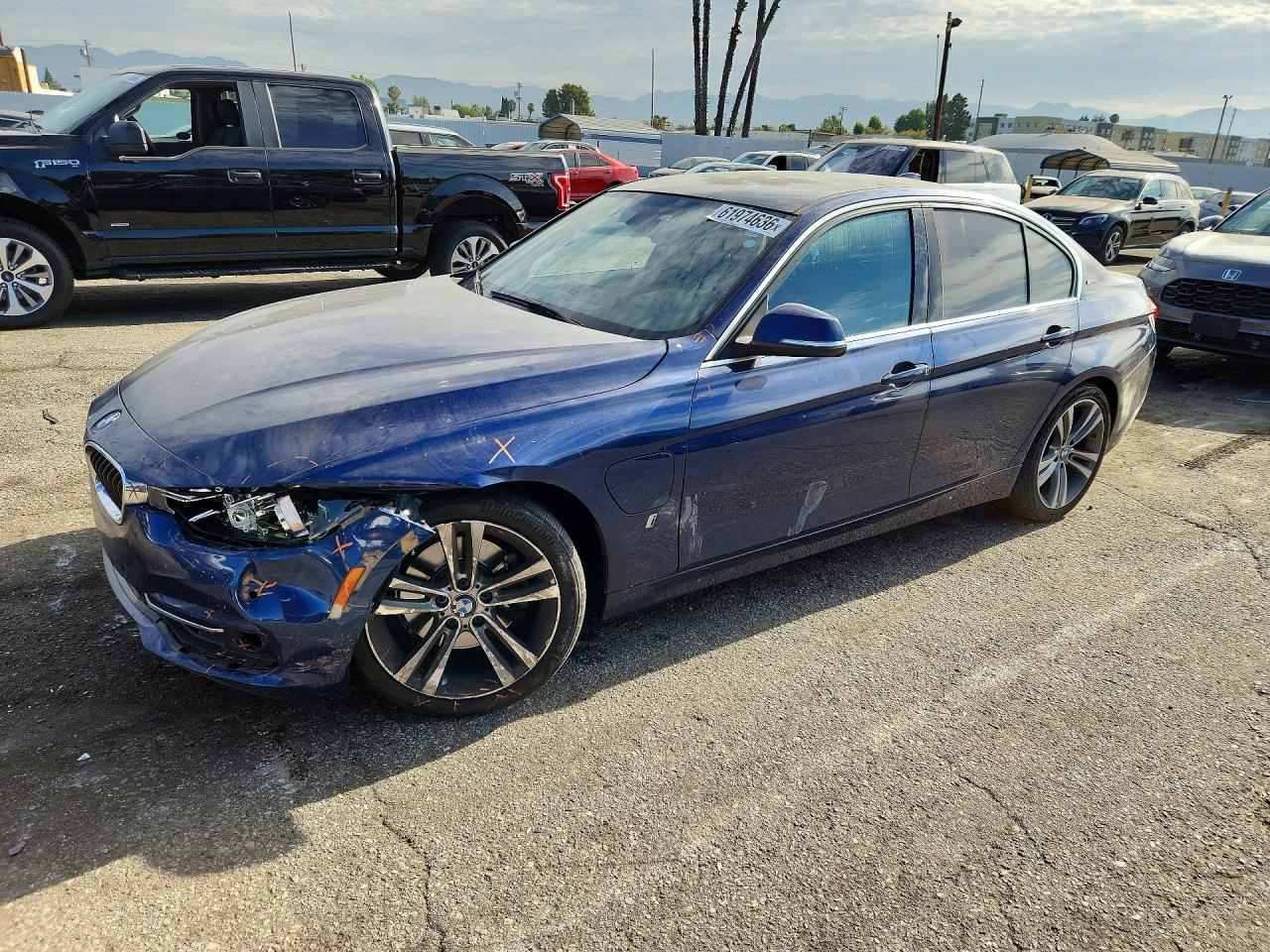 2017 BMW 330E - zdjęcie główne
