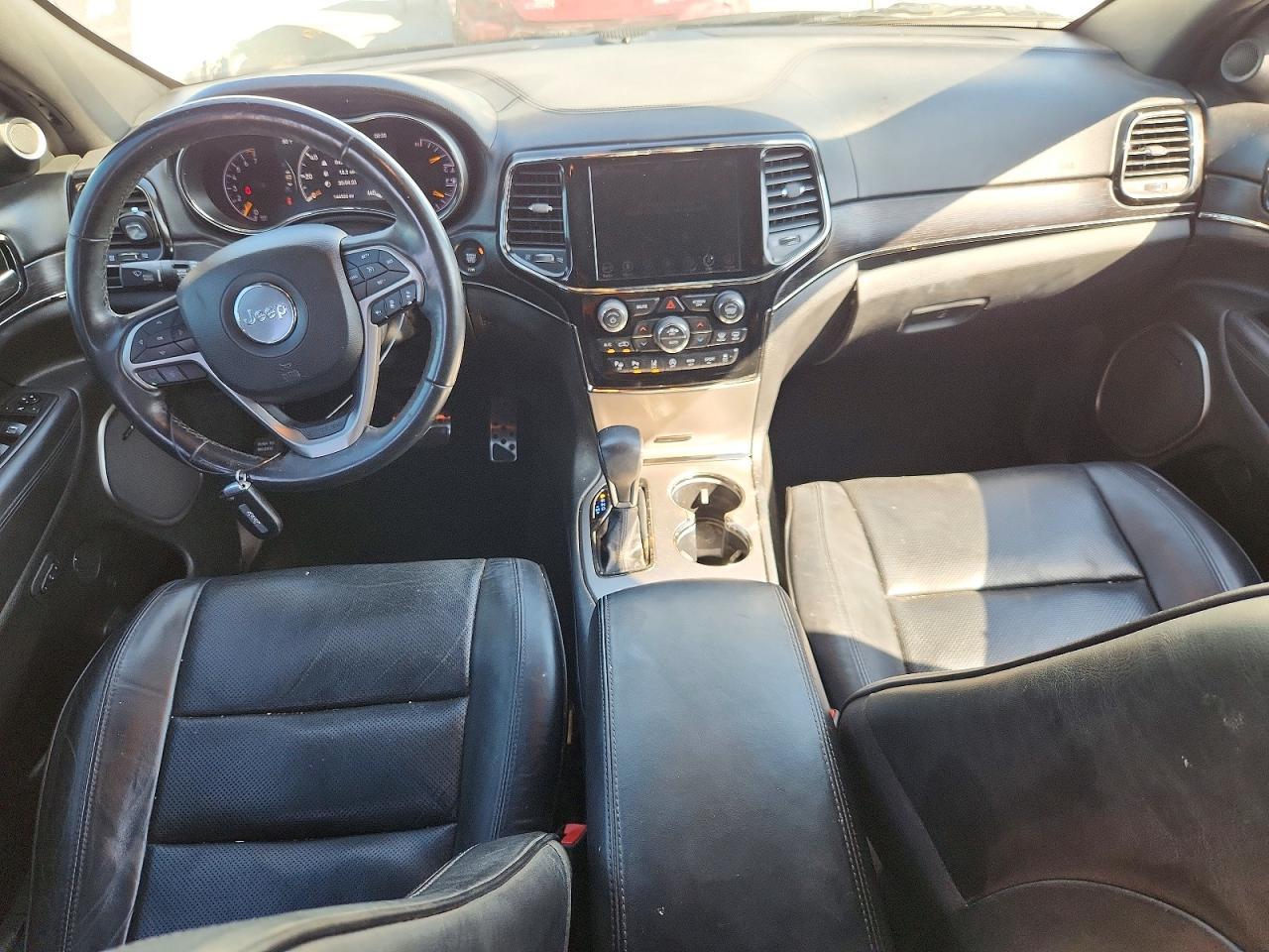 2019 Jeep Grand Cherokee Overland - zdjęcie 8