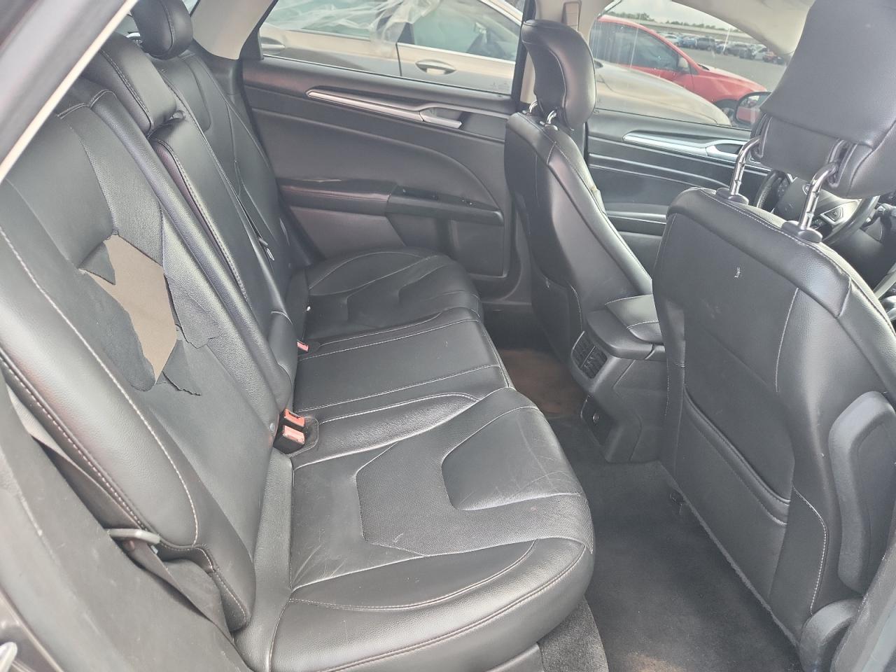 2014 Ford Fusion Titanium - zdjęcie 10