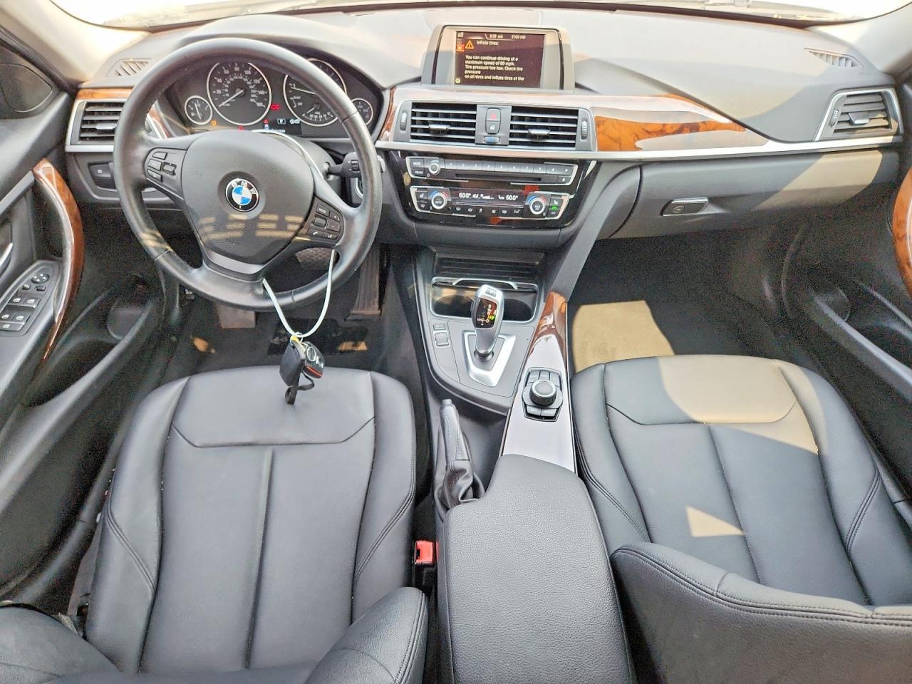 2016 BMW Seria 3 320i - zdjęcie 8
