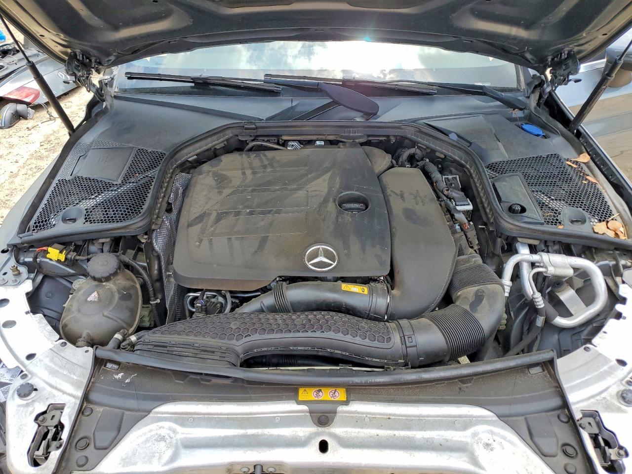 2021 Mercedes-Benz C 300 - zdjęcie 11