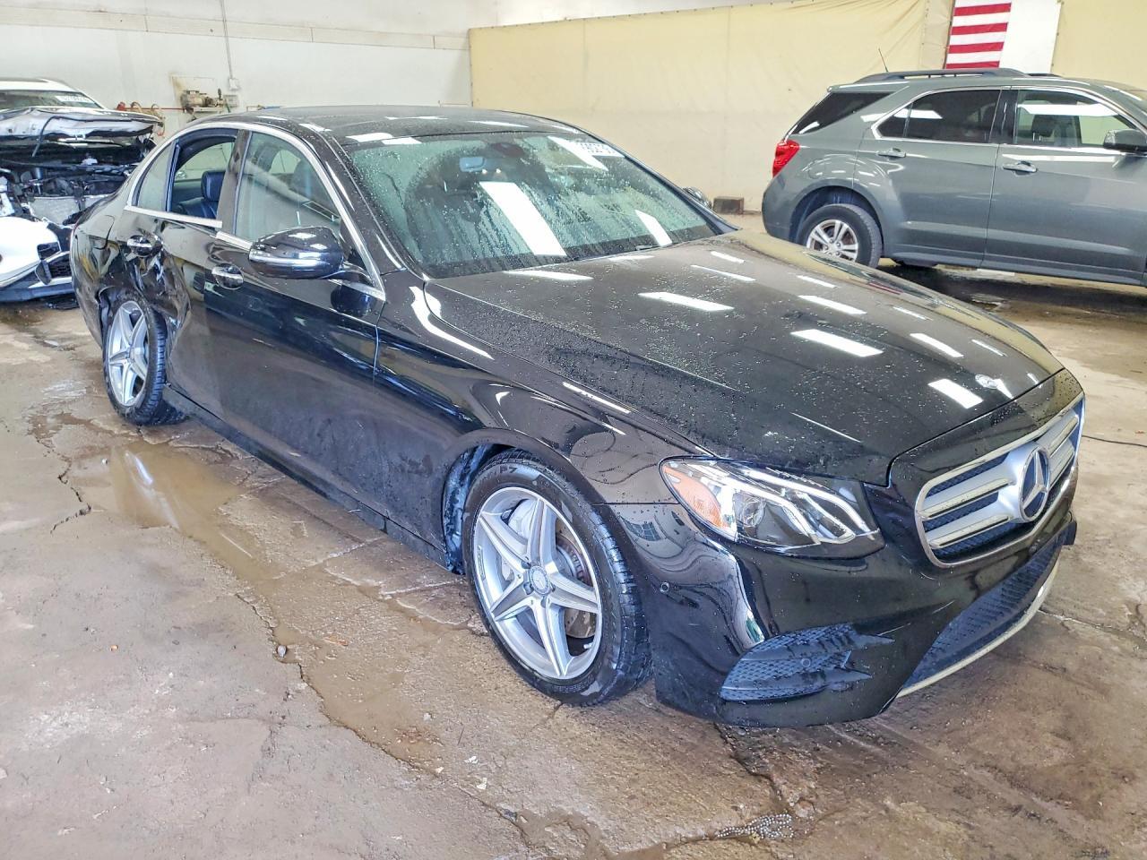 2017 Mercedes-Benz E 300 4Matic - zdjęcie 4