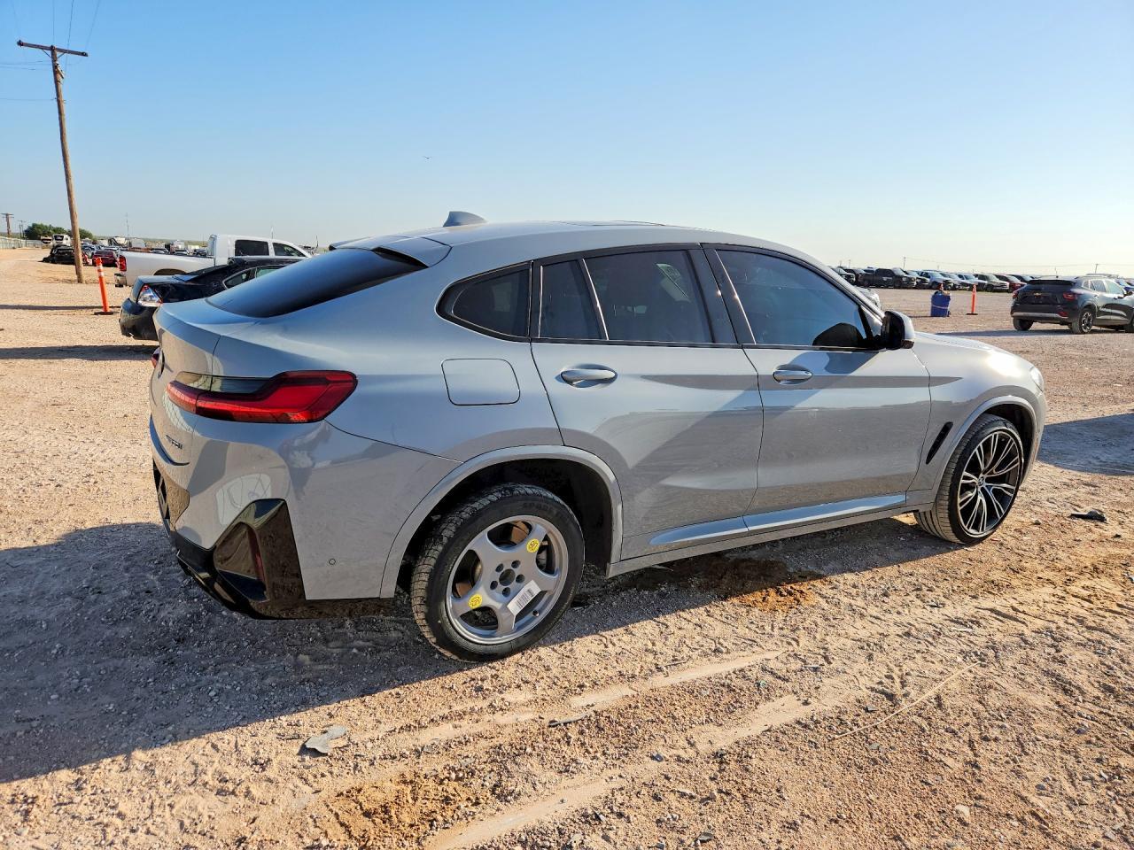 2024 BMW X4 xDrive30I - zdjęcie 3