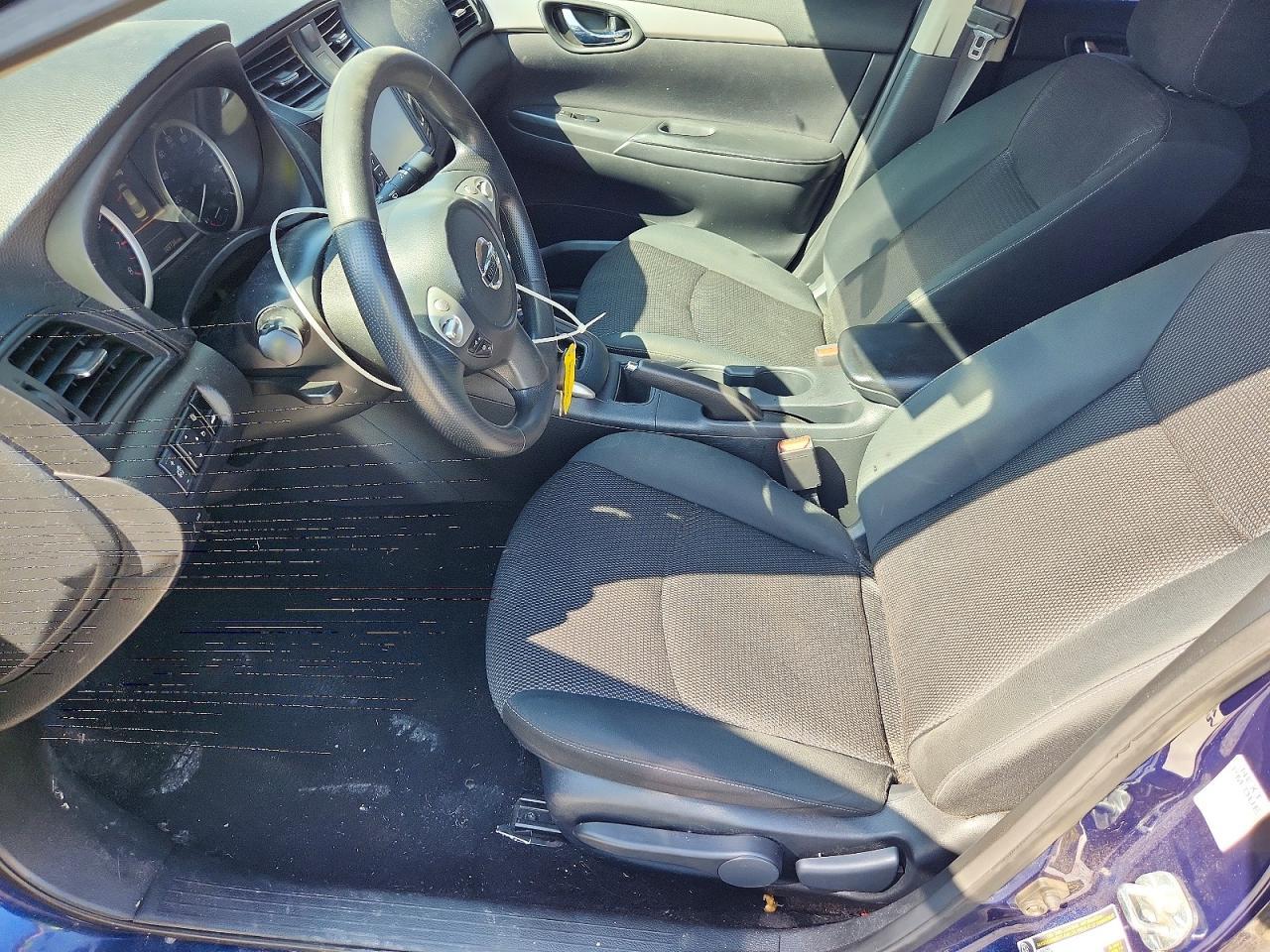 2019 Nissan Sentra S - zdjęcie 7