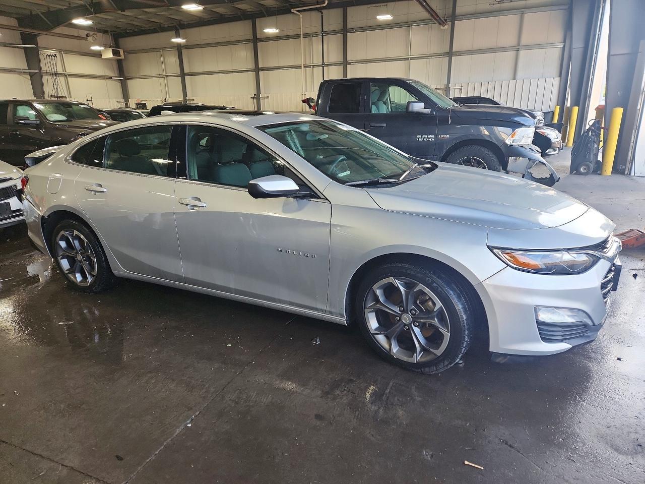 2021 Chevrolet Malibu Lt - zdjęcie 4