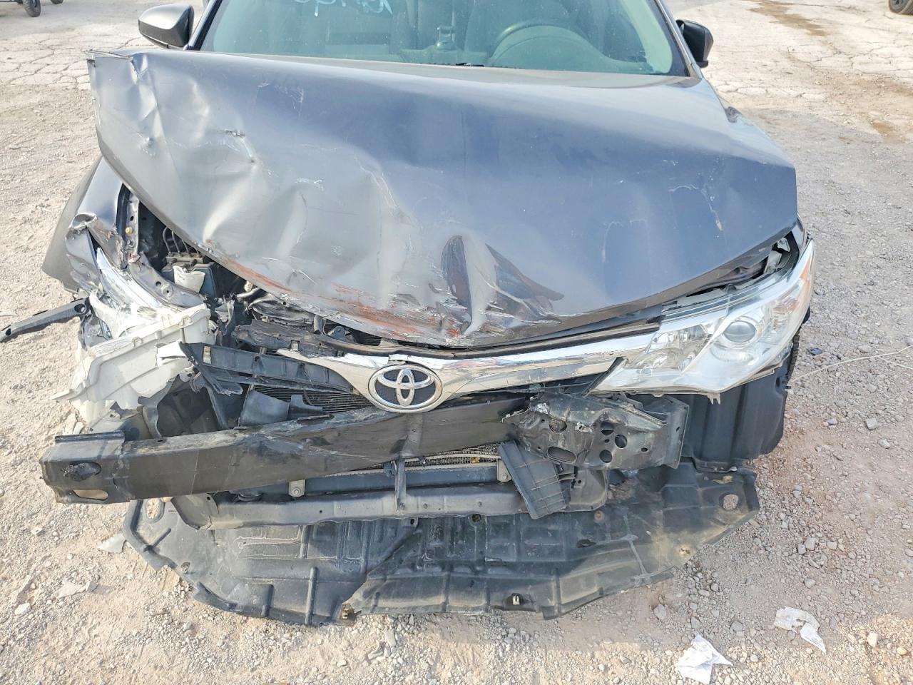 2014 Toyota Camry Le - zdjęcie 11