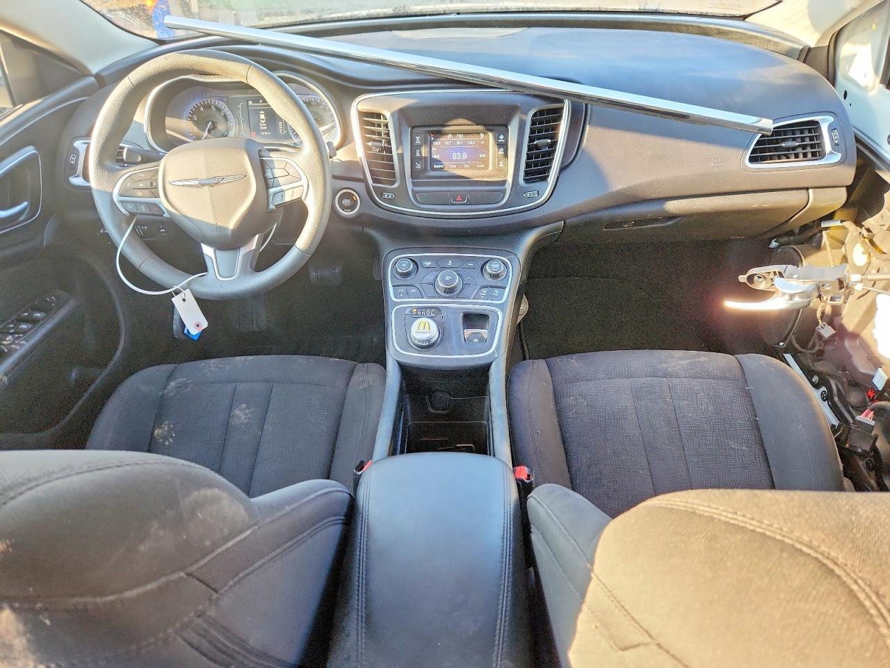 2015 Chrysler 200 Lx - zdjęcie 8