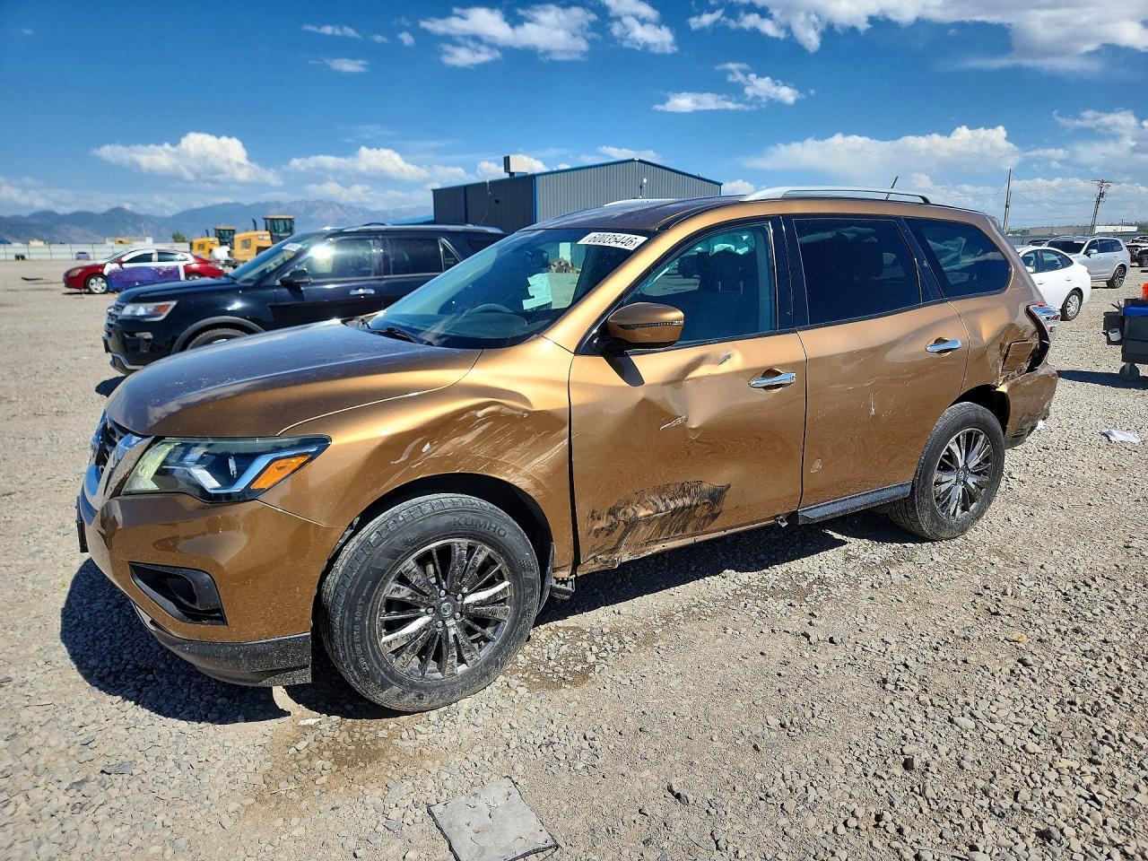 2017 Nissan Pathfinder Sv - zdjęcie główne