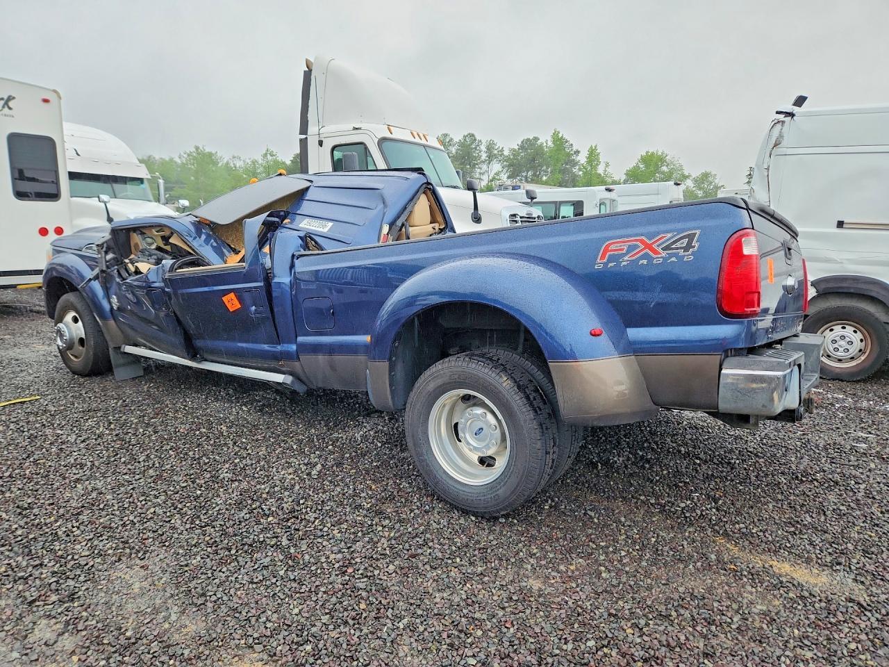 2015 Ford F350 Super Duty - zdjęcie 2