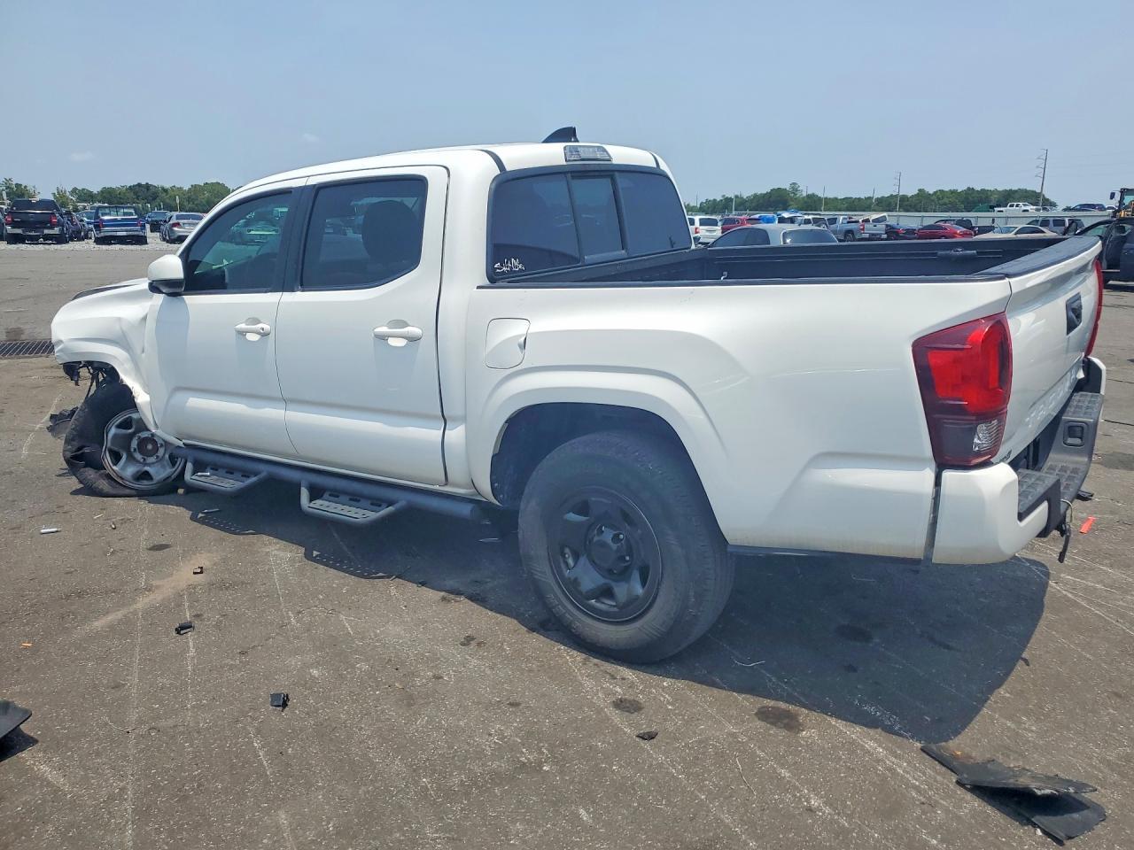 2021 Toyota Tacoma Sr - zdjęcie 2