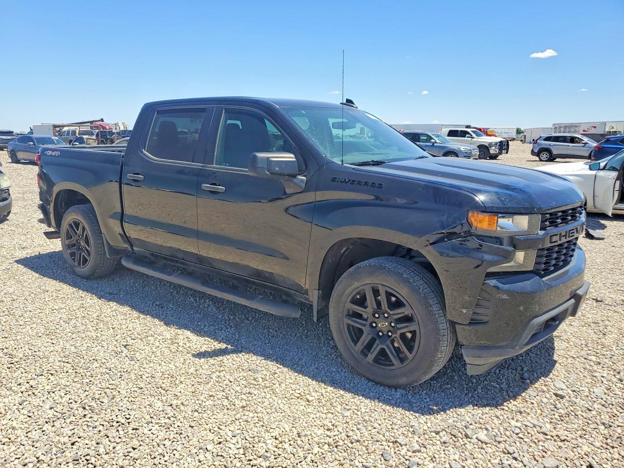 2021 Chevrolet Silverado K1500 Custom - zdjęcie 4