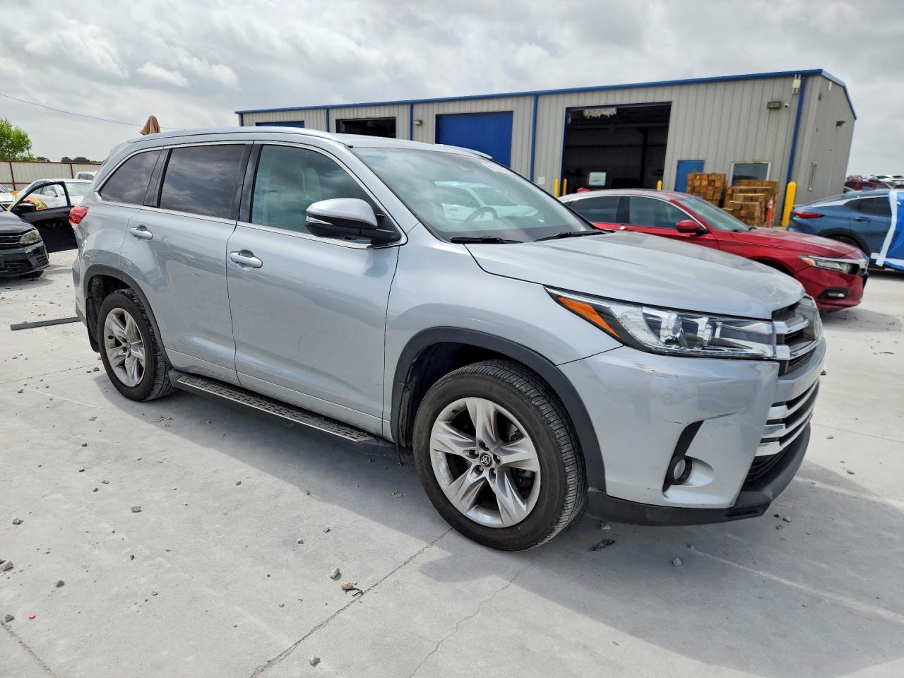 2017 Toyota Highlander Limited - zdjęcie 4