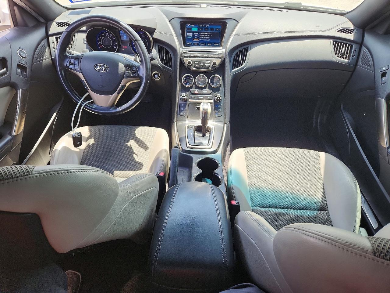 2013 Hyundai Genesis Coupe 2.0T - zdjęcie 8