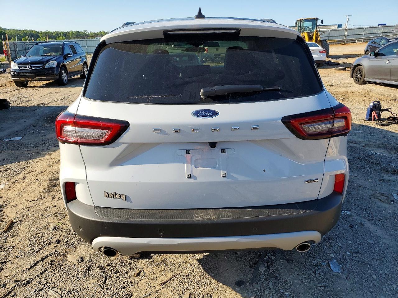 2026 Ford Escape Hybrid - zdjęcie 6