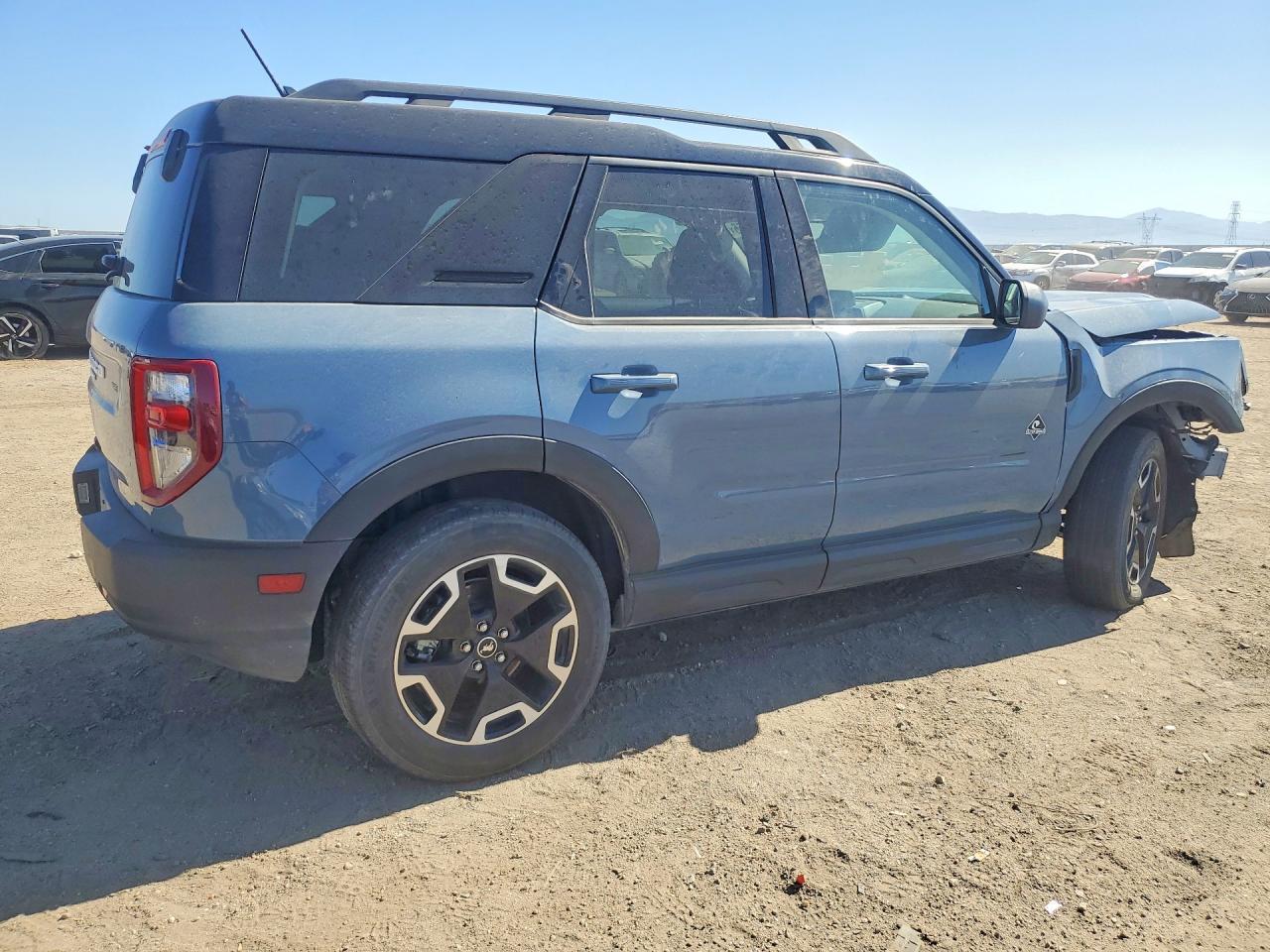 2024 Ford Bronco Sport Outer Banks - zdjęcie 3