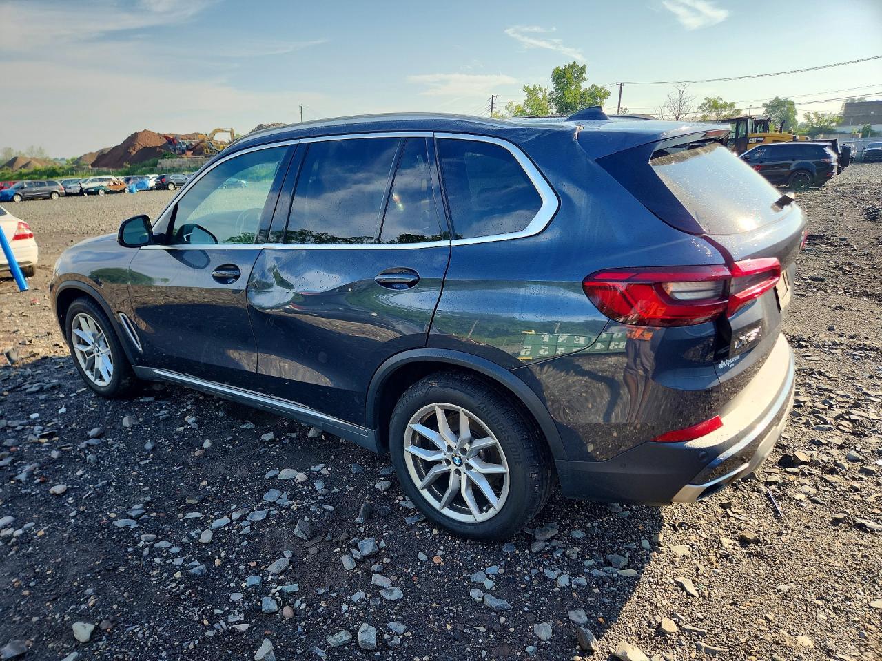 2019 BMW X5 xDrive40I - zdjęcie 2