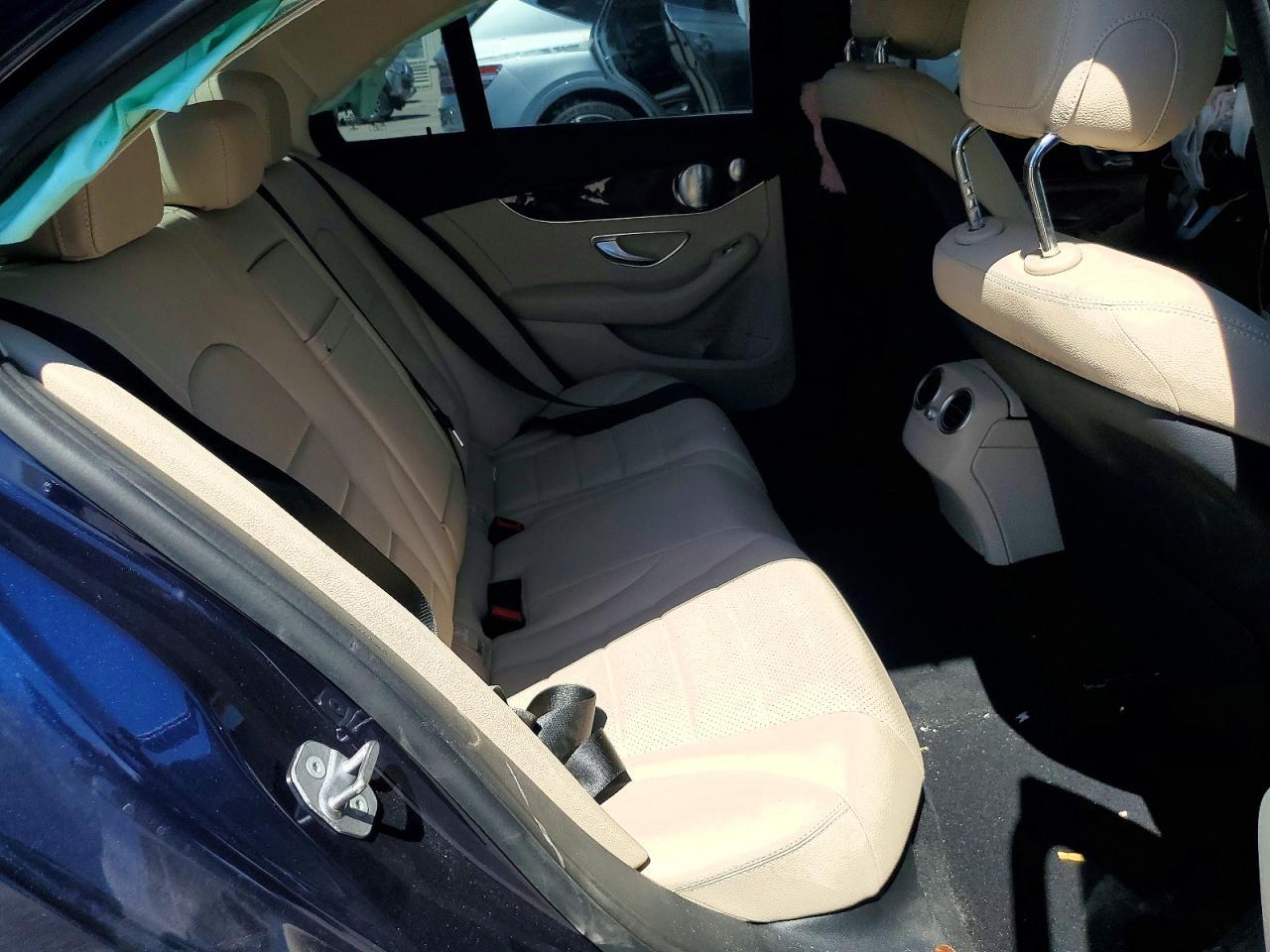 2020 Mercedes-Benz C 300 - zdjęcie 10