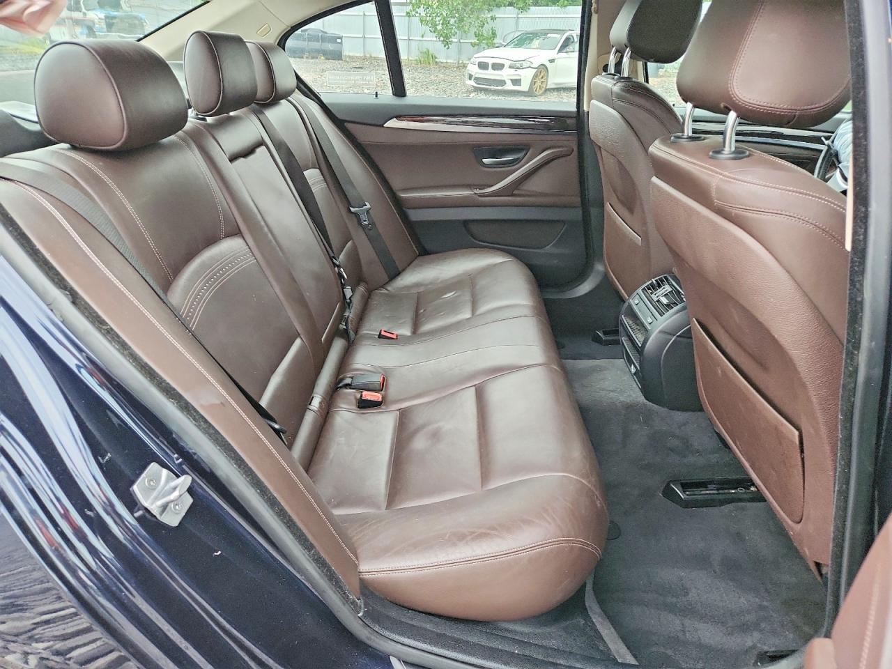 2015 BMW Seria 5 528i - zdjęcie 10