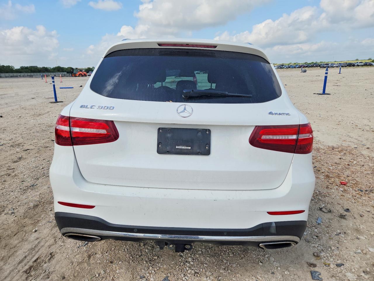 2017 Mercedes-Benz Glc 300 4Matic - zdjęcie 6