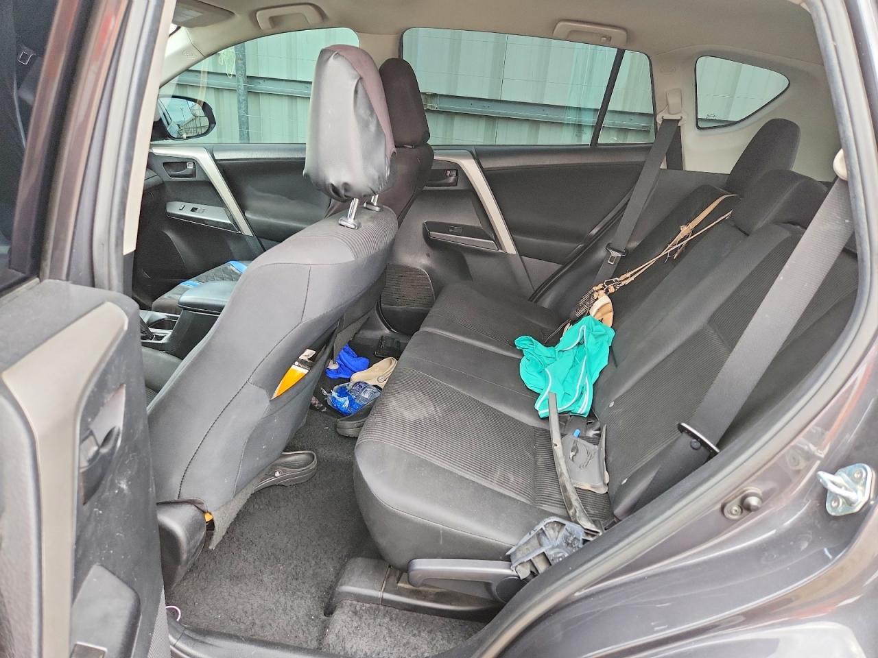 2017 Toyota Rav4 Le - zdjęcie 12