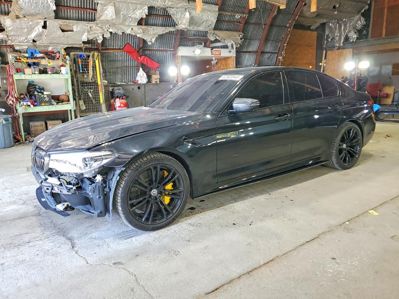 2018 BMW M5 - zdjęcie główne