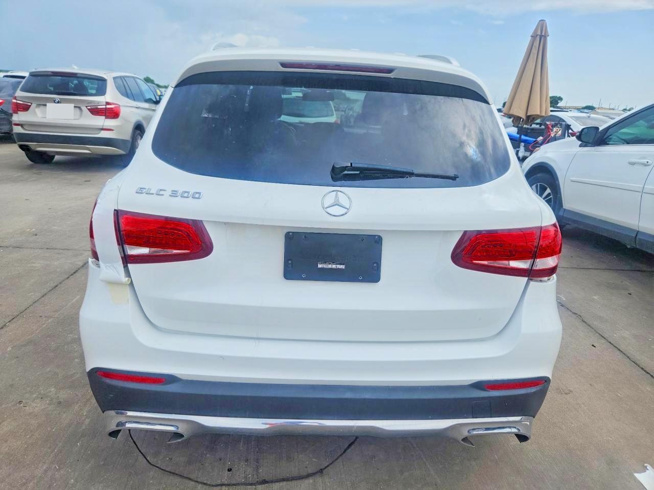 2017 Mercedes-Benz Glc 300 - zdjęcie 6
