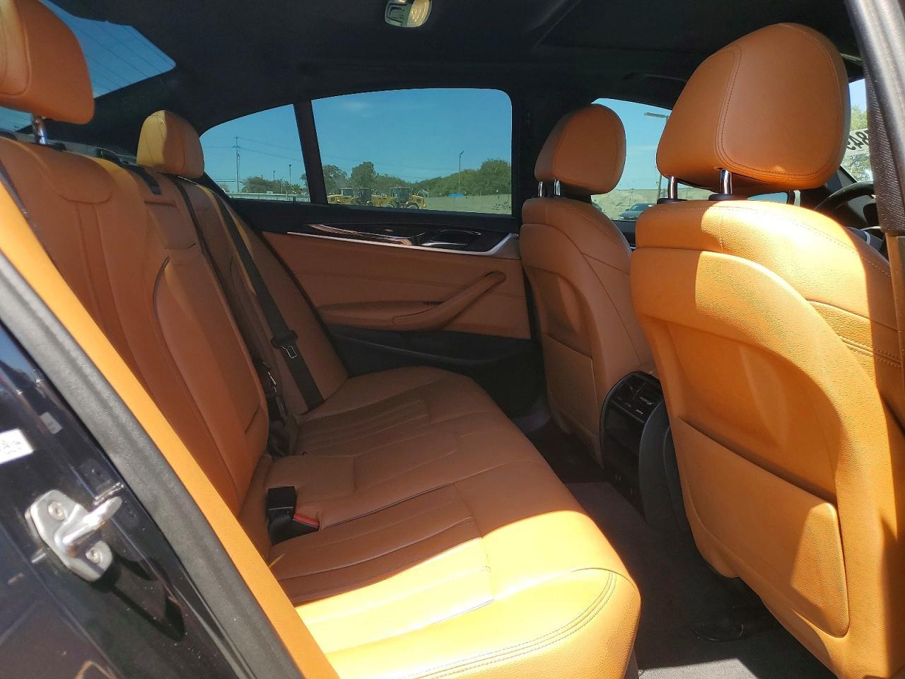 2018 BMW 530 I - zdjęcie 10