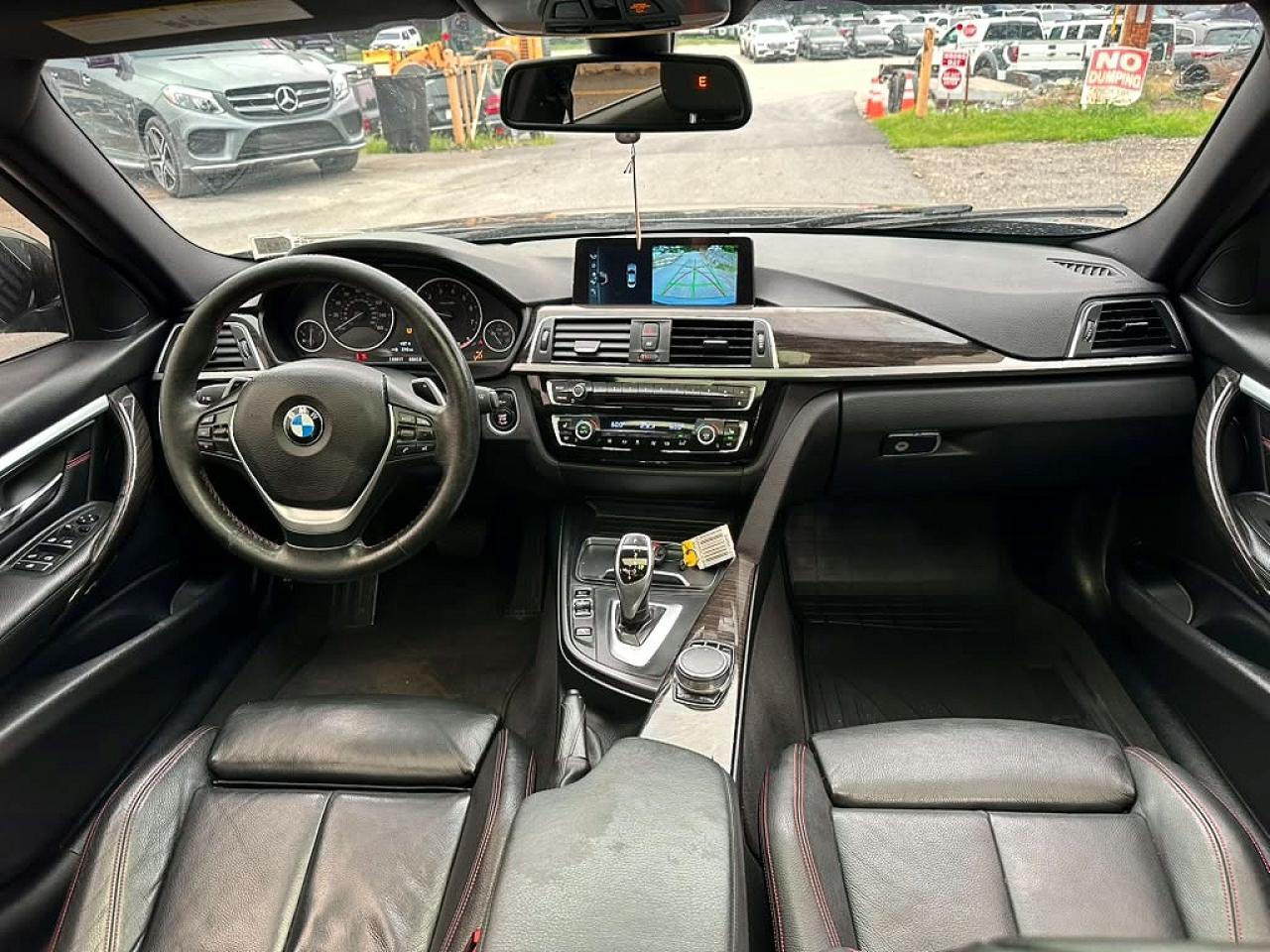 2017 BMW 330 Xi - zdjęcie 5