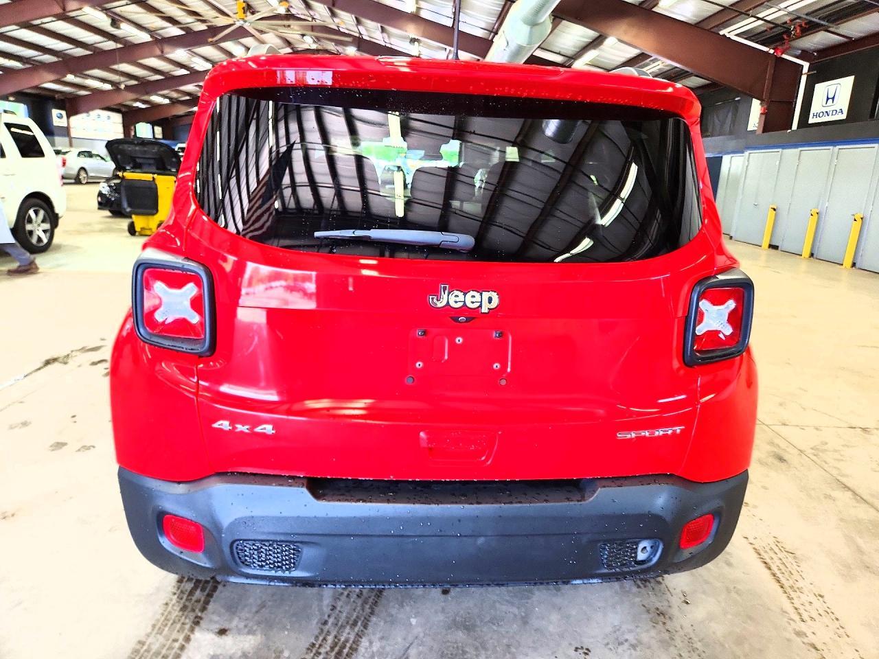 2020 Jeep Renegade Sport - zdjęcie 6