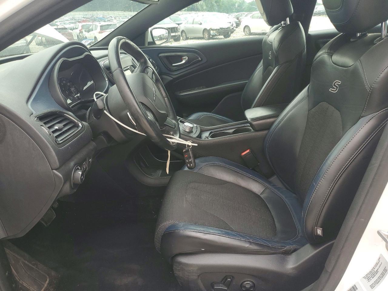 2015 Chrysler 200 S - zdjęcie 7