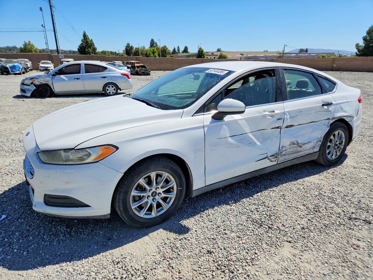 2015 Ford Fusion S - zdjęcie główne