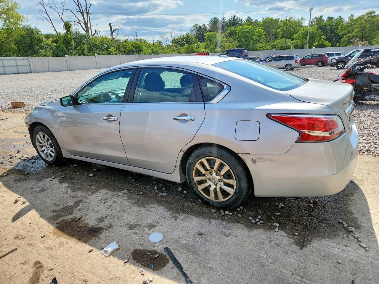 2015 Nissan Altima 2.5 S - zdjęcie 2