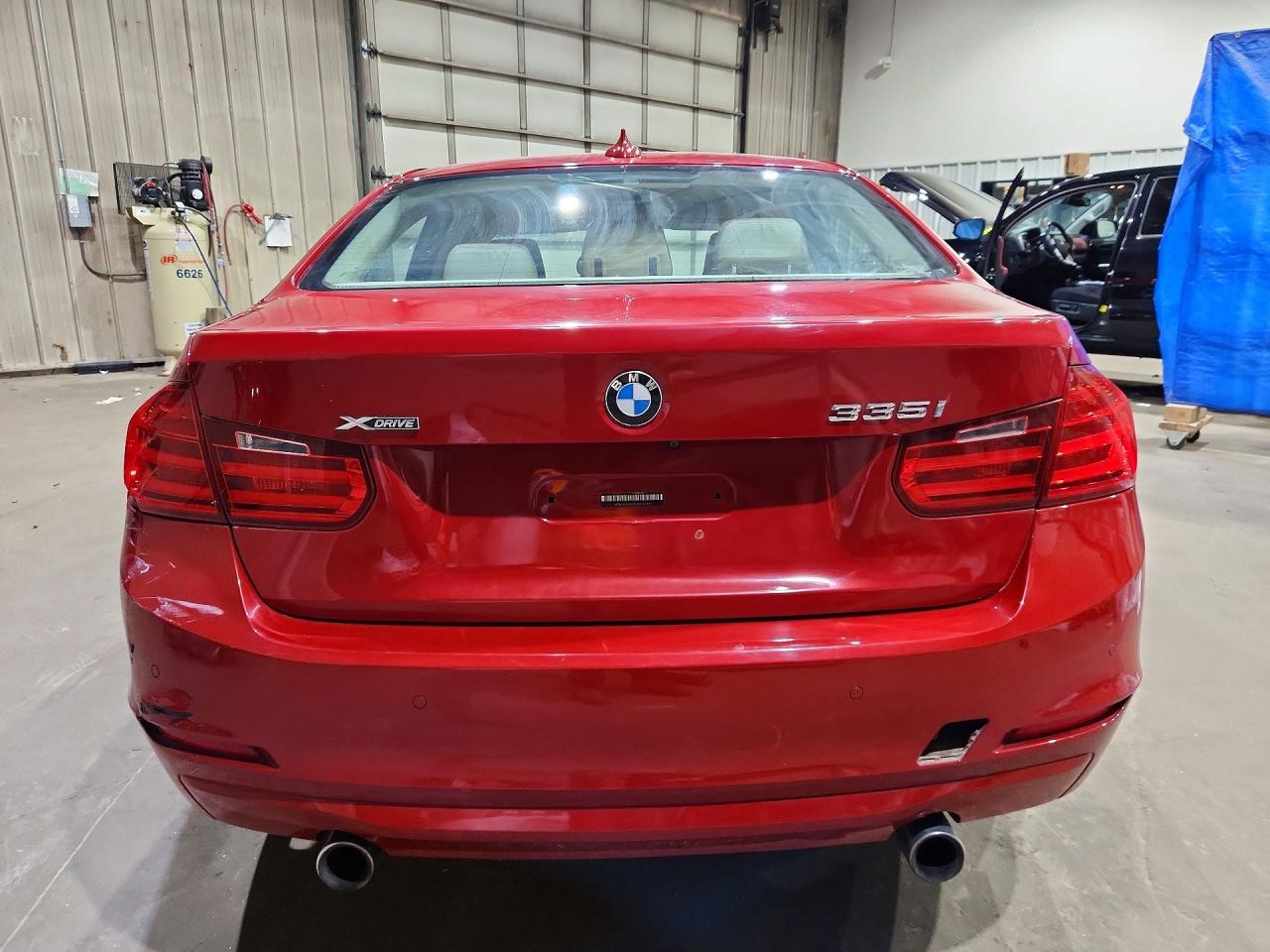 2014 BMW 335 Xi - zdjęcie 6