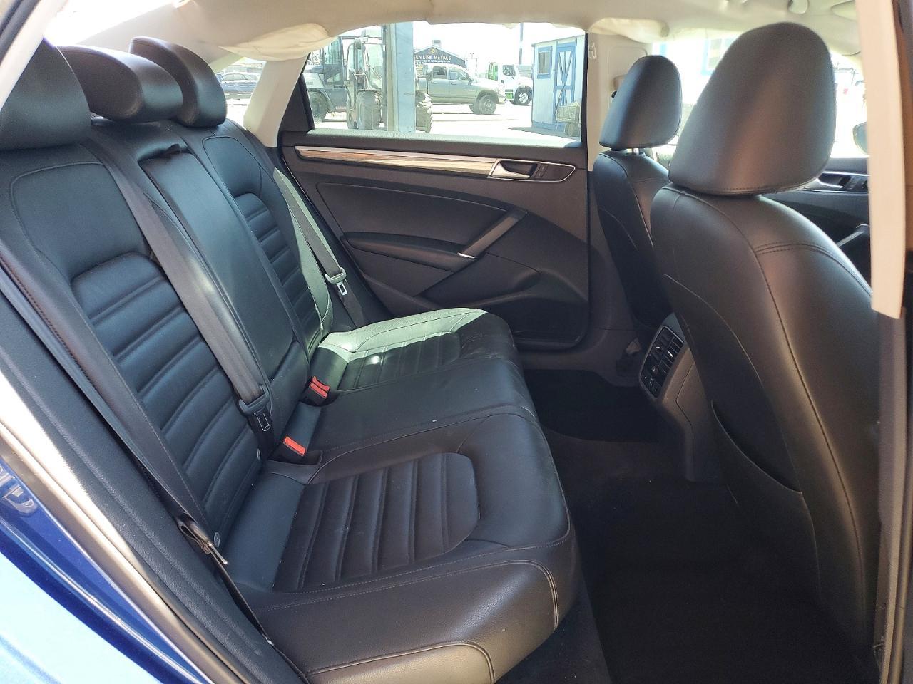 2016 Volkswagen Passat Sel - zdjęcie 10