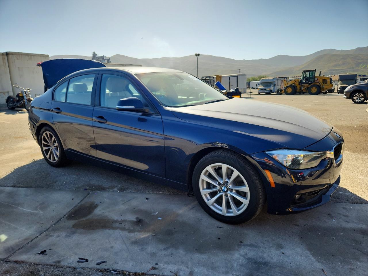 2017 BMW 320 I - zdjęcie 4
