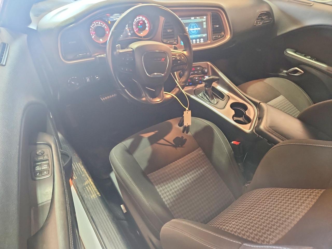 2021 Dodge Challenger R - zdjęcie 8